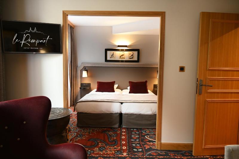 Deluxe Room image 4
