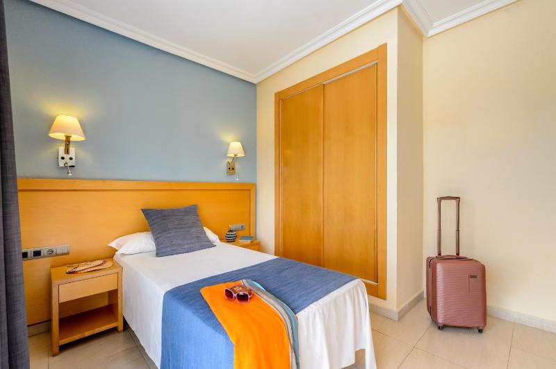 Single Room image 3