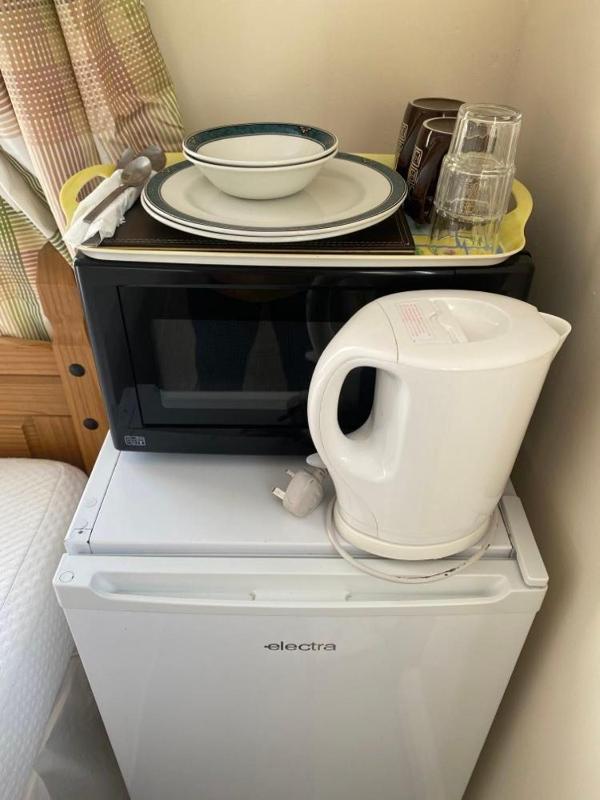 Double Room with Balcony image 3