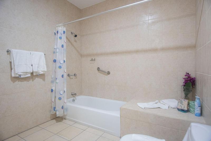 Bay Harbor Luxury 1 bedroom apartments - image 21