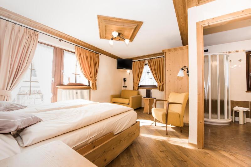 Comfort Triple Room image 2