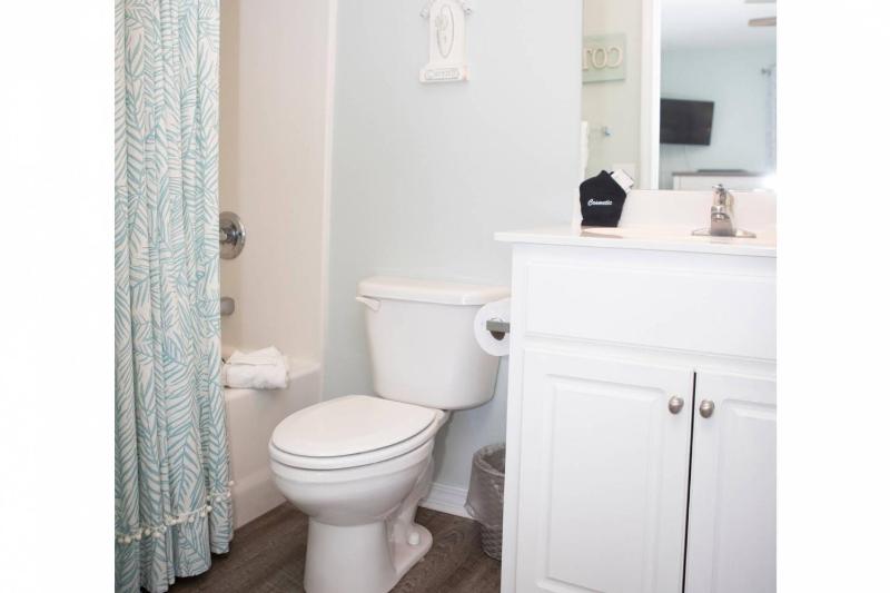 Gulf Island Condos Unit 631 - image 21
