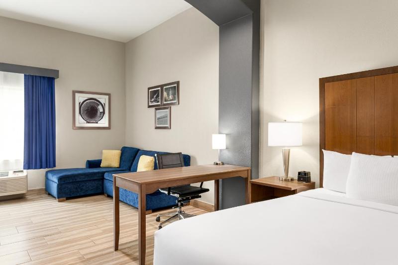Executive King Room image 4