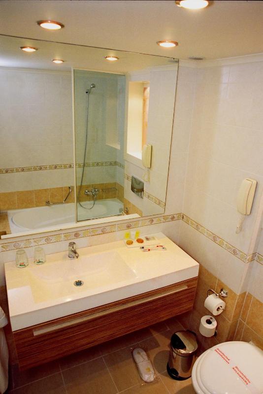 Double Room (2 Adults + 2 Children) image 3