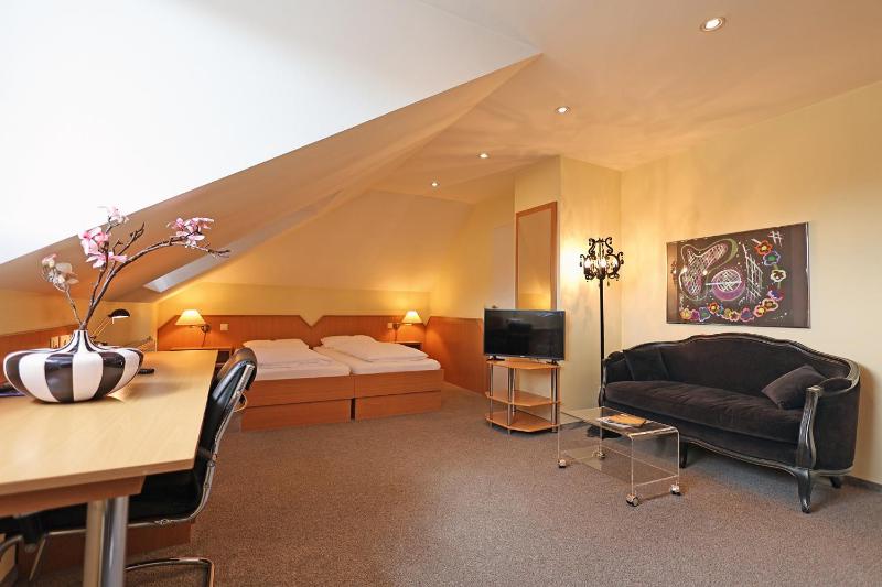 Hotel am Zoo - image 16