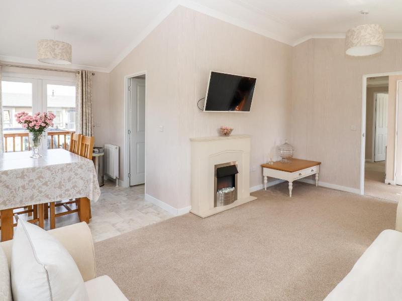 12 Bucklesham Park - image 13