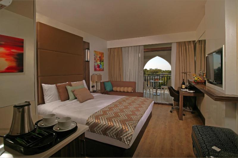 Family Room with Land View image 3