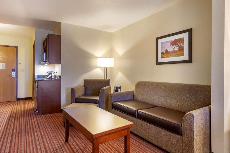Business King Room - Non-Smoking image 4
