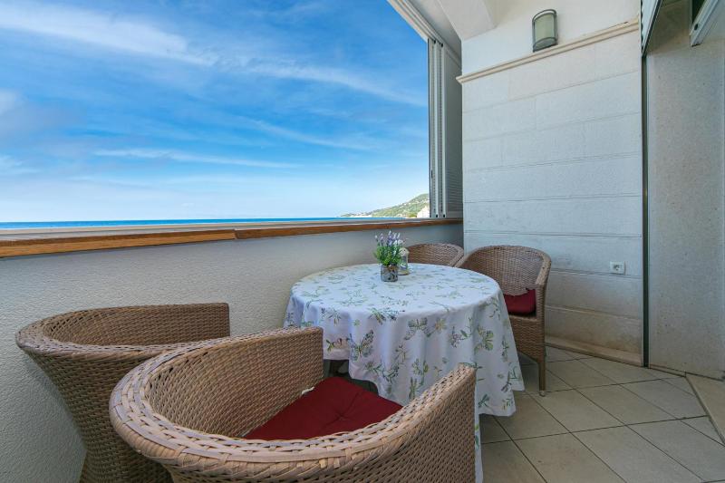 Two-Bedroom Apartment with Terrace and Sea View image 3