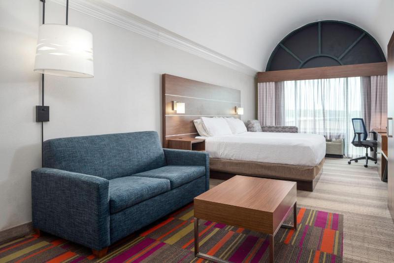 Standard Room image 1