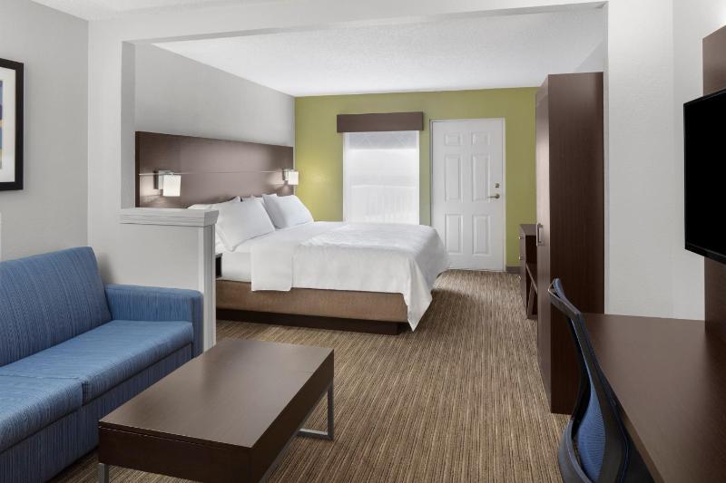 King Suite with Sofa Bed image 1