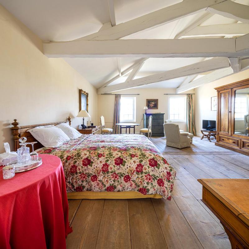 Double Room image 1