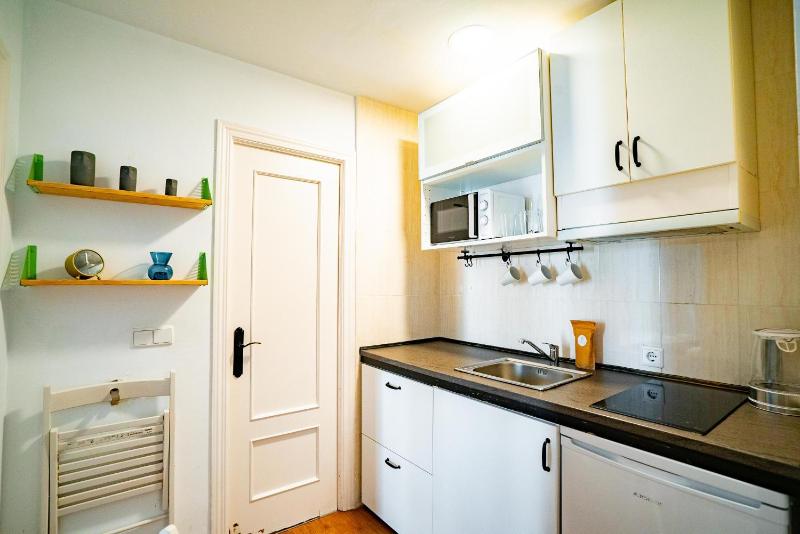 Two-Bedroom Apartment ( 3 Adults ) image 3