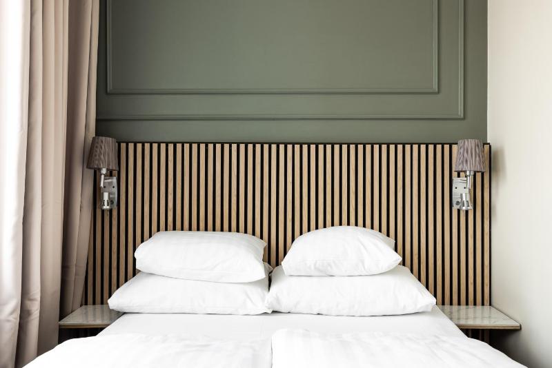 Compact Double Room image 3