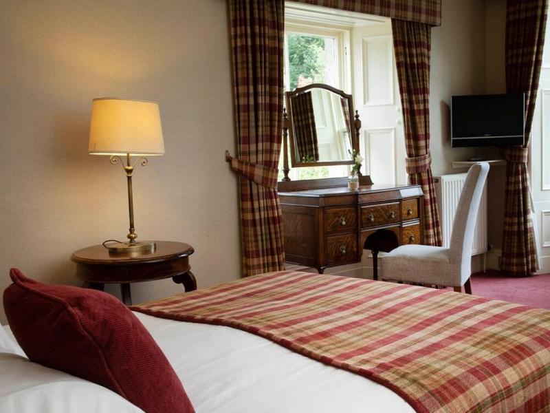 Standard Double Room image 4