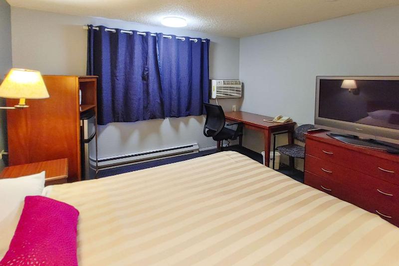 Rodeway Inn Seattle Airport - image 3