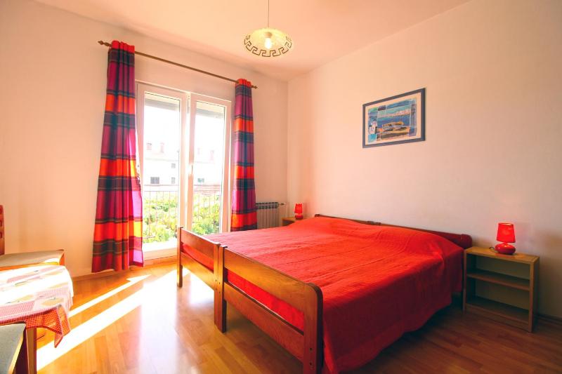 Apartment image 3