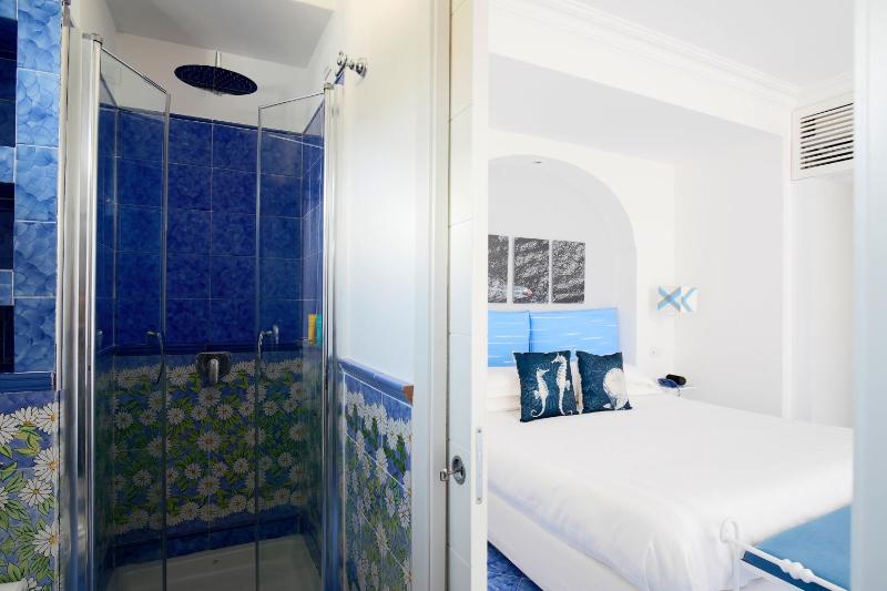 Attic Room with Private Solarium Terrace image 3