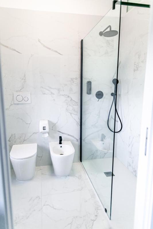 Double Room with Private Bathroom image 3