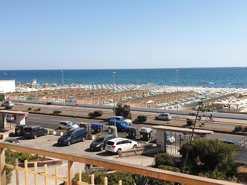 IL MARE DI ROMA APARTMENT - image 13