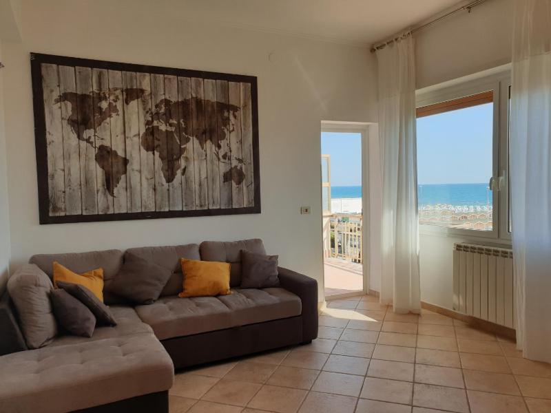 IL MARE DI ROMA APARTMENT - image 10