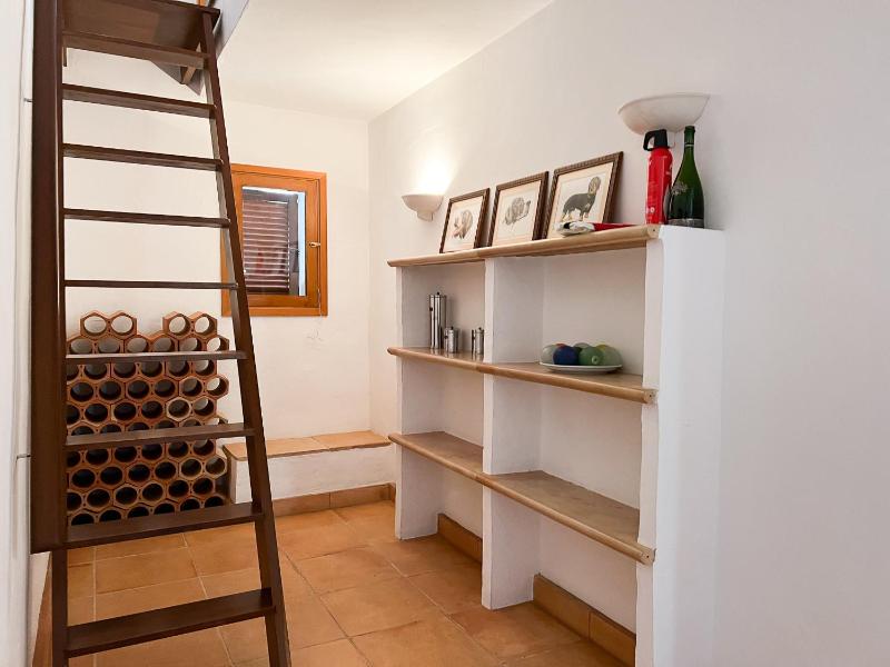 Five-Bedroom Villa image 1