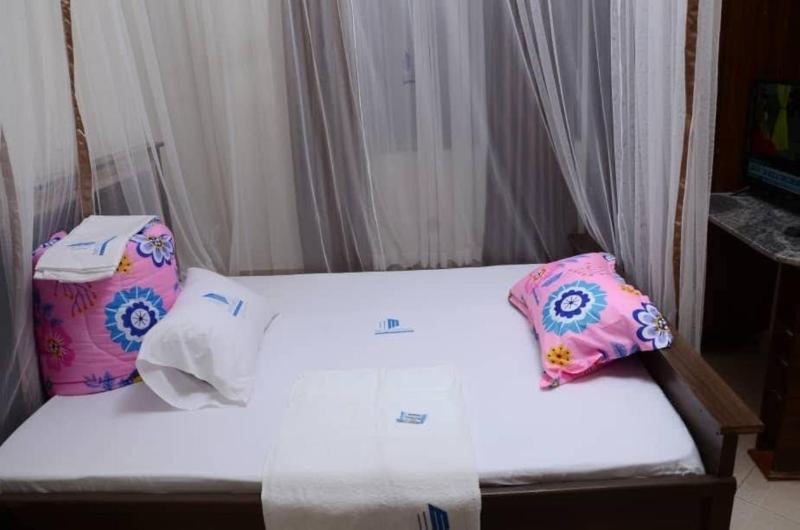 Mujjo Hotel Kajjansi - image 6