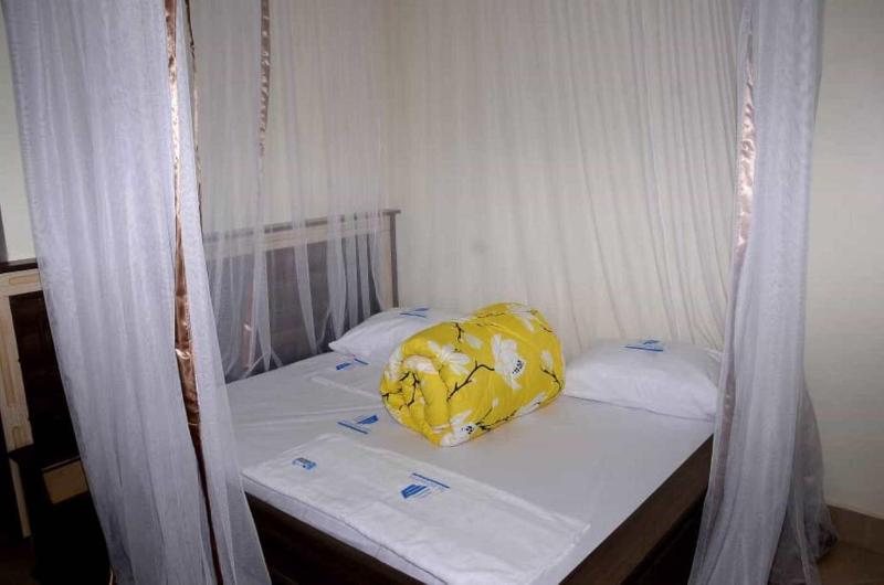 Mujjo Hotel Kajjansi - image 5