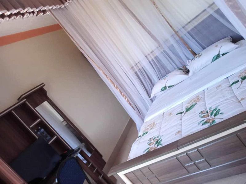 Mujjo Hotel Kajjansi - image 7