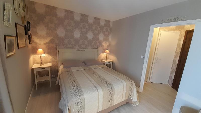 Double Room image 4