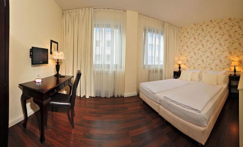 Superior Double or Twin Room image 3