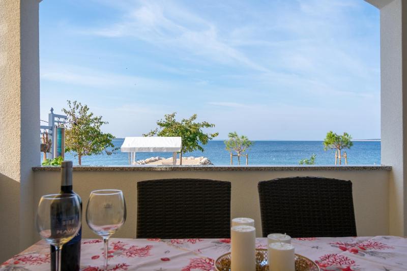 Two-Bedroom Apartment with Terrace and Sea View image 3