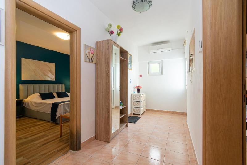 Two-Bedroom Apartment with Terrace and Sea View image 2