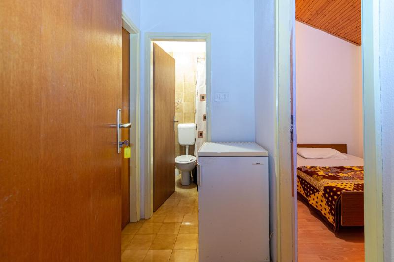 One-Bedroom Apartment with Balcony and Sea View image 2