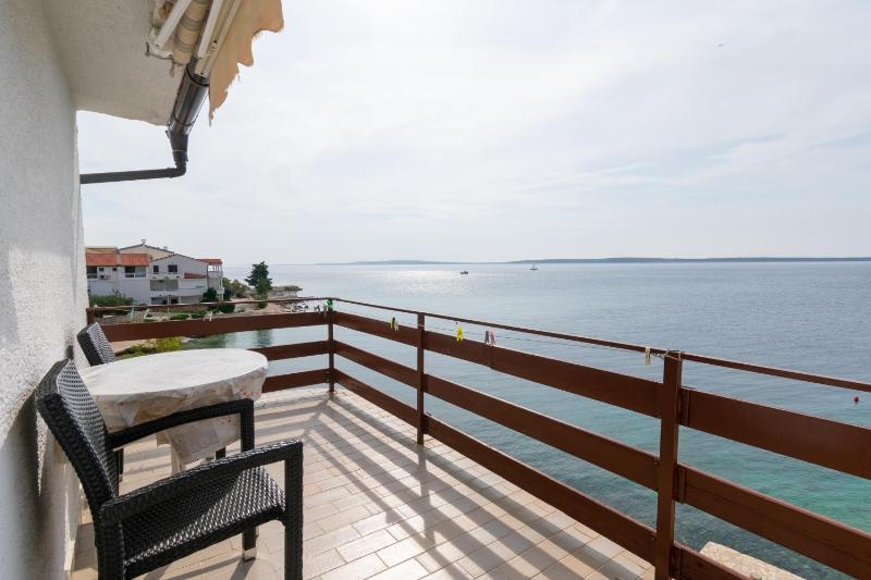 Studio with Balcony and Sea View image 3