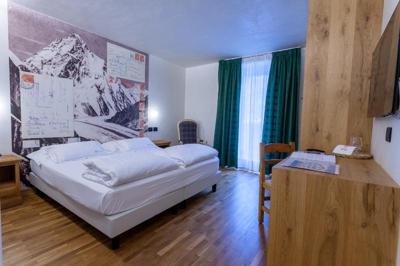Superior Double Room image 1
