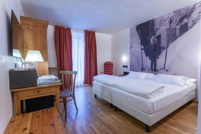 Superior Double Room image 3