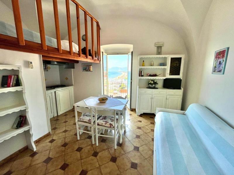 Studio with Balcony and Sea View image 1