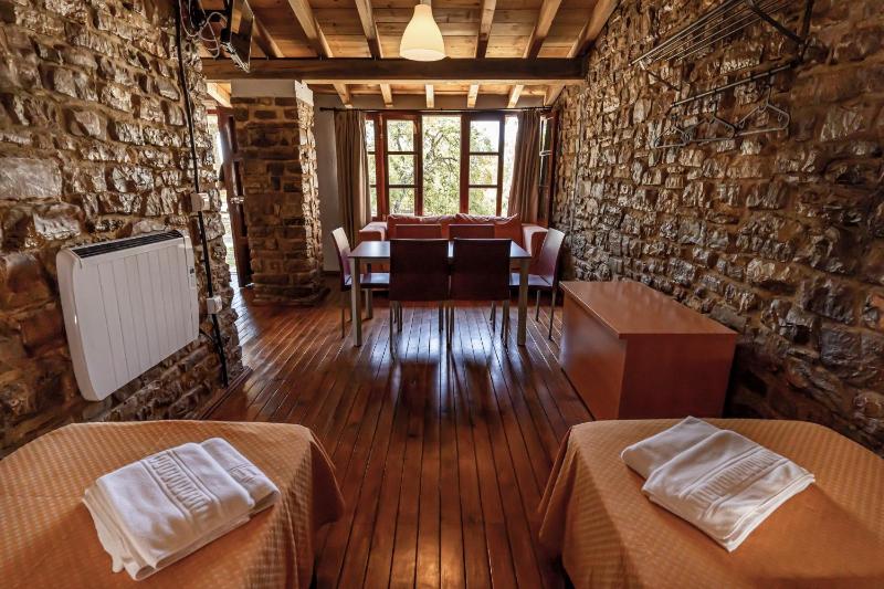 Bungalow (2 Adults) image 3