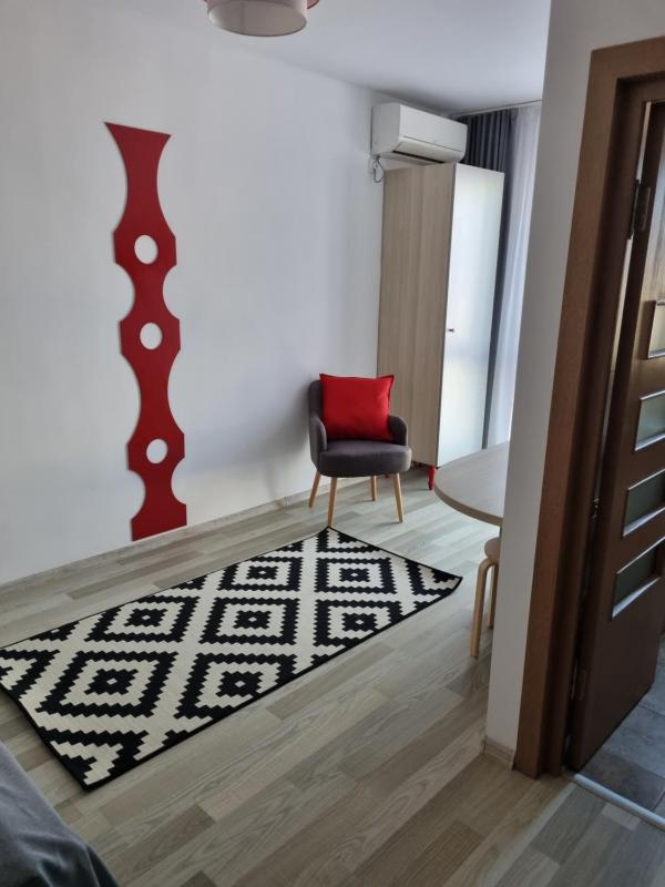 Single Room with Private Bathroom image 2