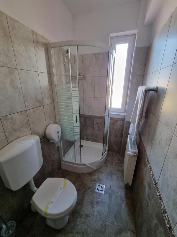 Single Room with Private Bathroom image 4