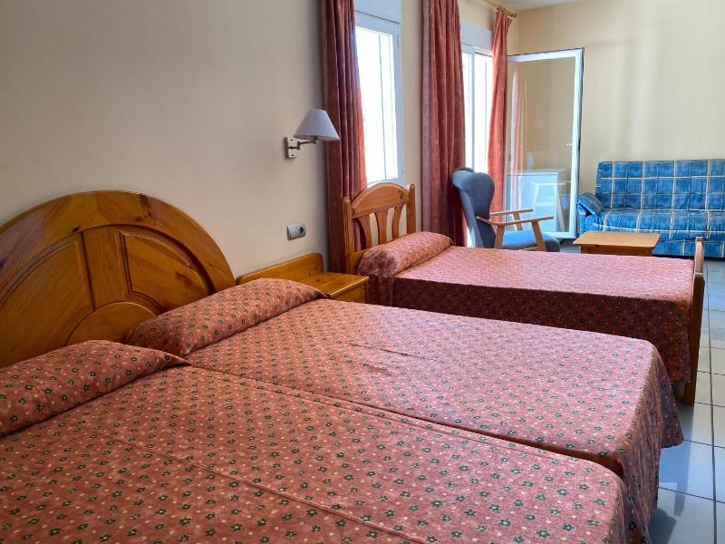 Triple Room image 2