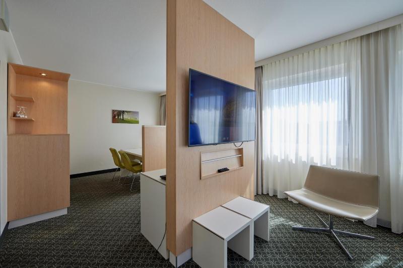 Superior Suite image 3