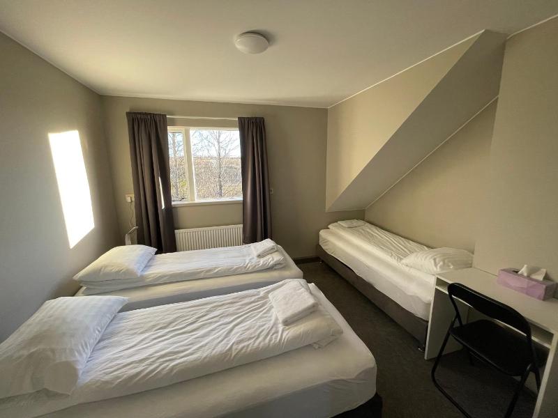 Triple Room with Shared Bathroom image 4