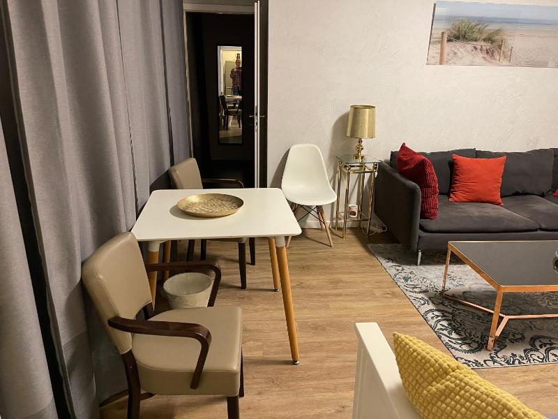 One-Bedroom Apartment image 2