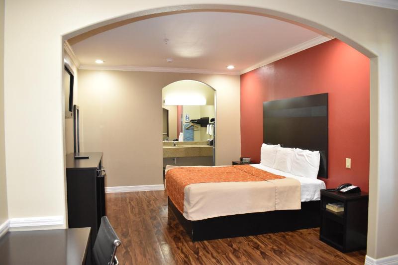 King Room image 4