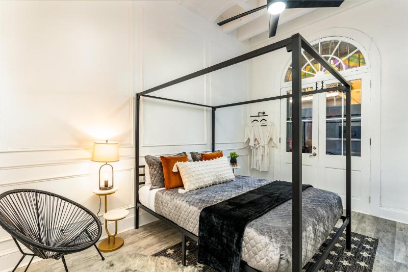 Two-Bedroom Apartment with City View image 3