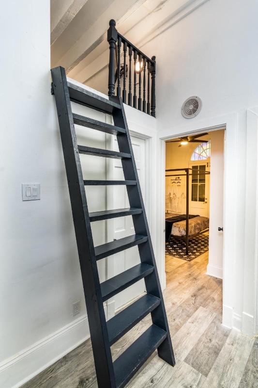 Two-Bedroom Apartment with City View image 4