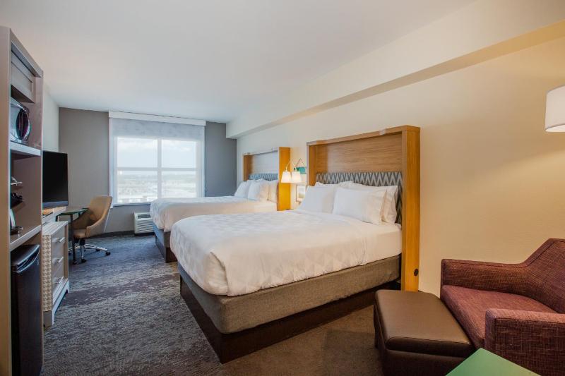 Standard Room with Two Queen Beds image 2