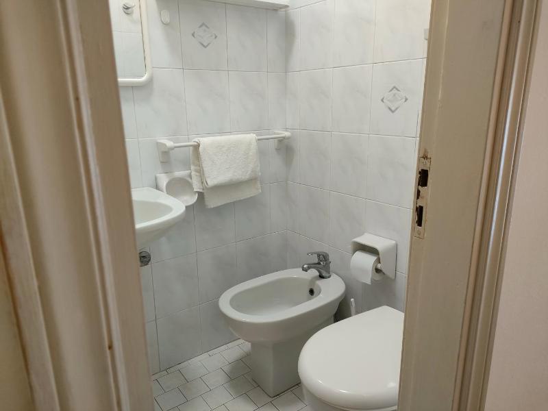 Economy Double Room image 1